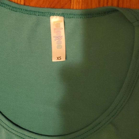 Lularoe classic T - Picture 2 of 2